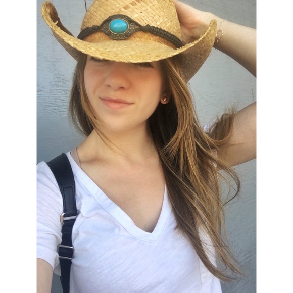 Meet the Posher Other - Meet your Posher, Carly